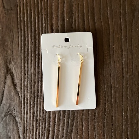 Aobei women’s vertical bar drop earrings. Size O/S - Picture 2 of 4